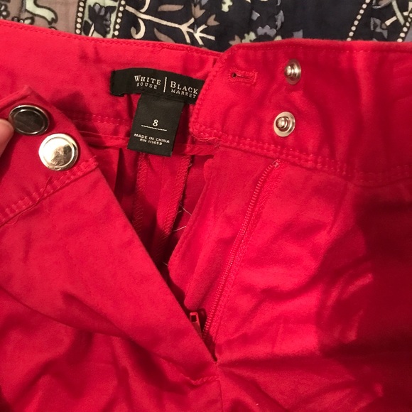 Red shorts - Picture 3 of 4